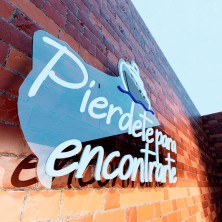 Viajero Neón