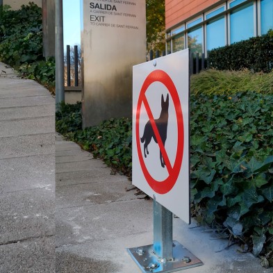 cartel peana suelo exterior comunidades